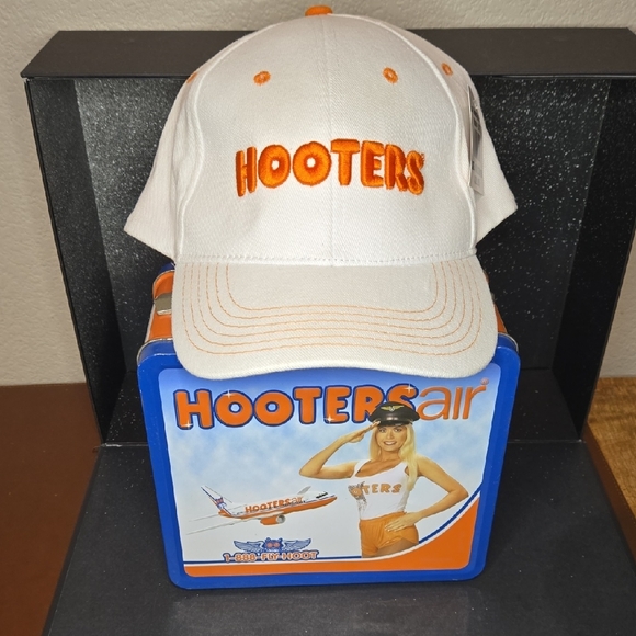 Rare Hooters Air Blue and Orange Lunchbox with Thermos And Hat - Picture 8 of 10
